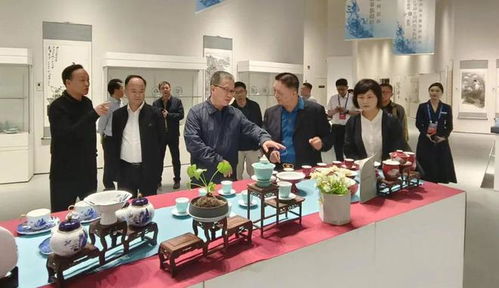 中央宣傳部領(lǐng)導(dǎo)蒞臨江西友邦文化調(diào)研，胡正魁陪同指導(dǎo)文化藝術(shù)交流與策劃工作